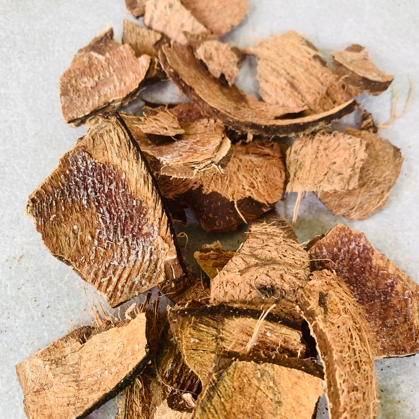 COCONUT SHELL CHIPS 1kg