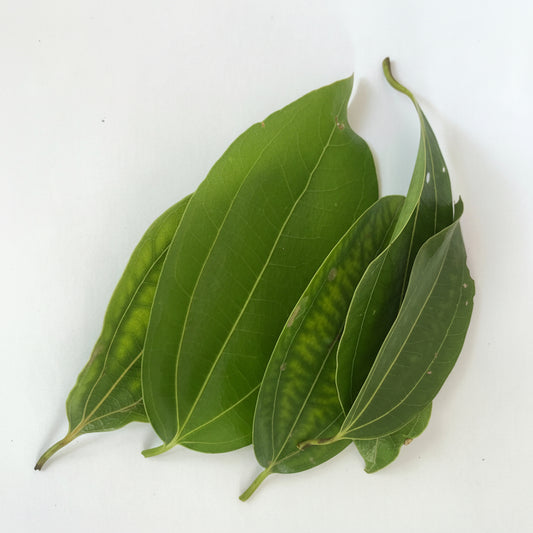 cinnamon leaves uses	
